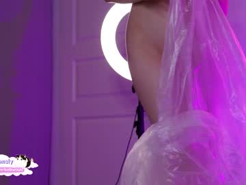 free nude cam girl holliwould_ image #3543449