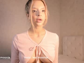 free nude cam girl lesi_moonie image #6914307