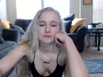 free nude cam girl peachezzs image #809078