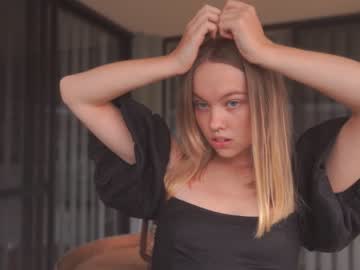 free nude cam girl bibi_it_is image #4046620