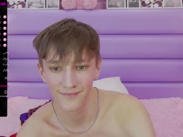 free nude cam man garethhowel image #816929