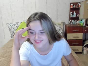 free nude cam girl emmika_ image #2640872