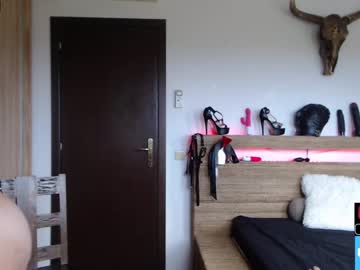 free nude cam girl curvyjules69 image #130394