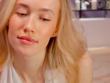 free nude cam girl lolly_bella_ image #1524589