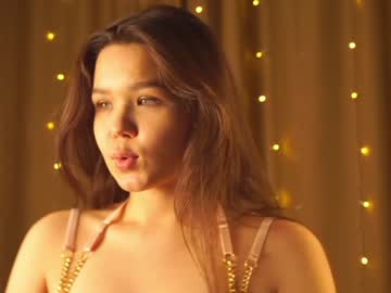 free nude cam girl helenmoors image #4264529
