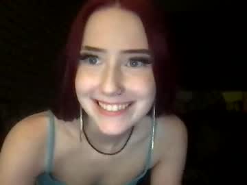 free nude cam girl petite_scarlettt image #4740887