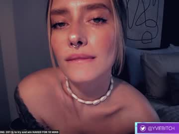 free nude cam girl _yvie_ image #5817472