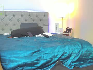 free nude cam couple miacoloridaxoxo image #2018168