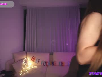 free nude cam girl alexispeach image #766938