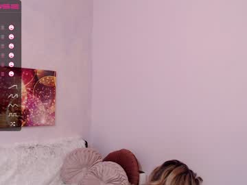 free nude cam girl cherry_deee image #985582
