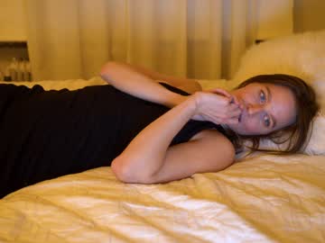 free nude cam girl ellaa91 image #910317