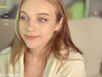 free nude cam girl mia_milagros image #5277144