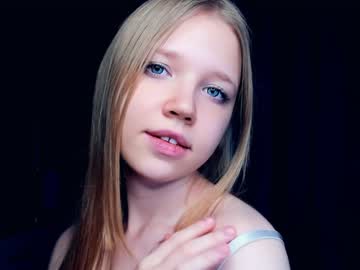 free nude cam girl hug_honestly image #5776089