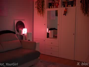 free nude cam girl _blackbee_ image #6525484