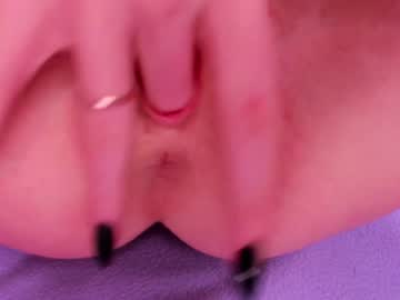 free nude cam girl queenieandliam image #1186029