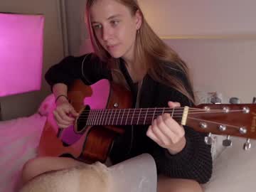free nude cam girl alexispeach image #400835