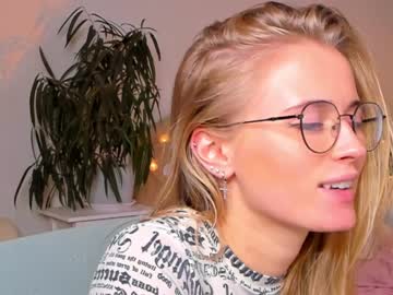 free nude cam girl linellali image #2633483