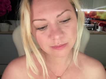 free nude cam girl kiradivine image #6700785